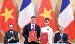 Hai Thủ tướng Việt Nam, Pháp chứng kiến ký hợp đồng mua máy bay Airbus